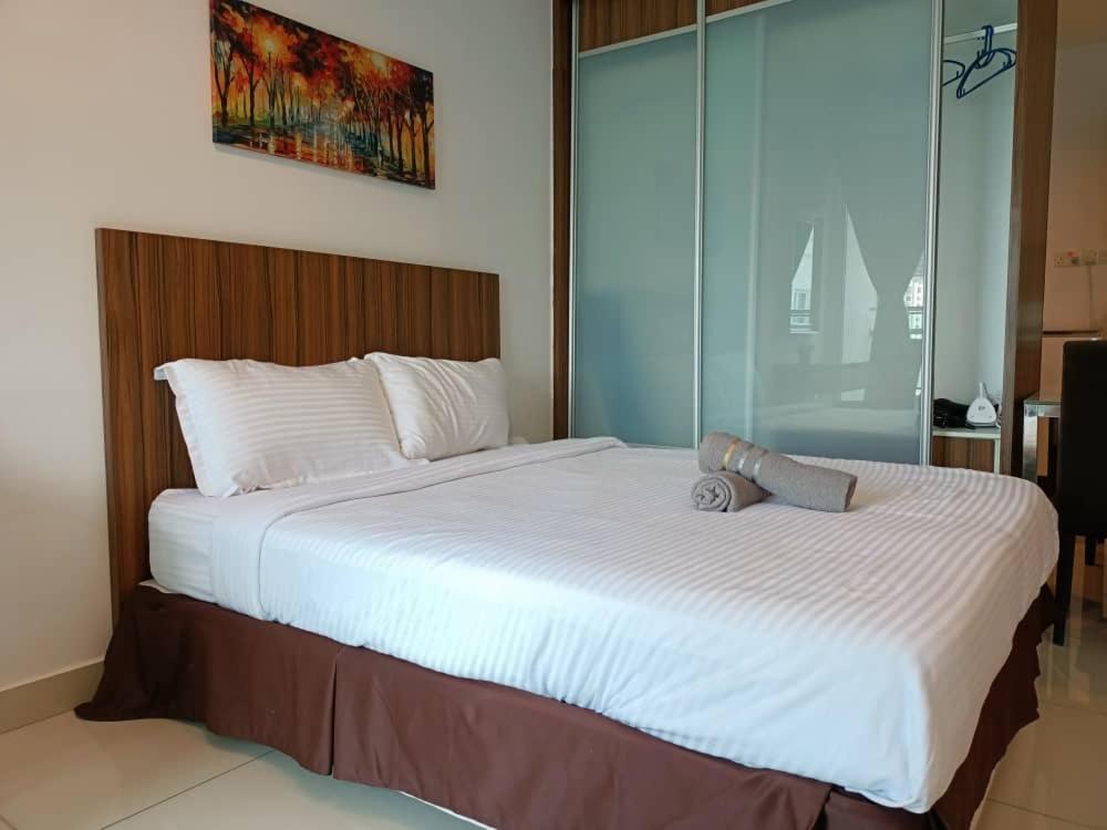 Family Suites At Mansion One By Maj Джордж Таун Екстериор снимка