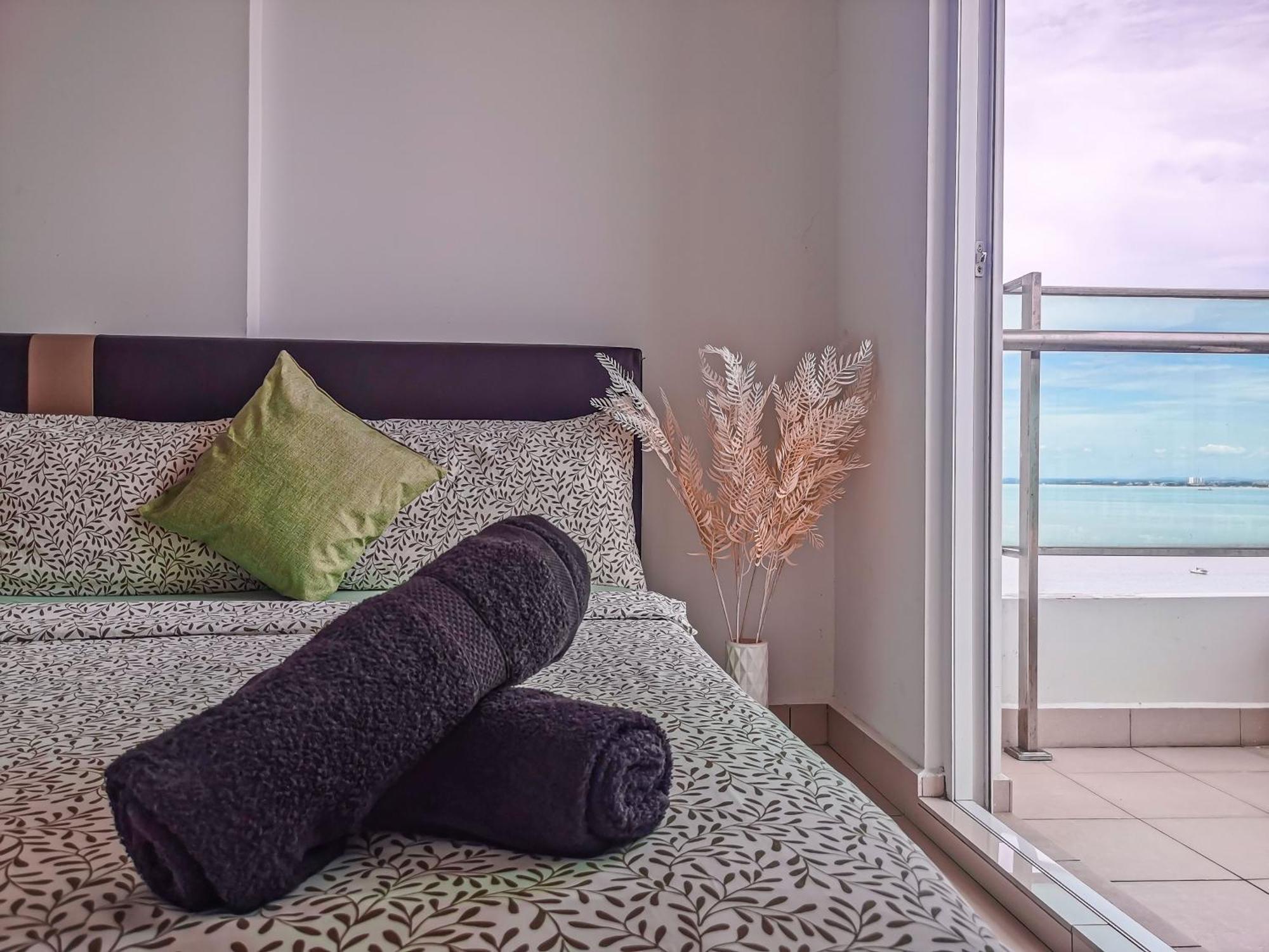 Family Suites At Mansion One By Maj Джордж Таун Екстериор снимка
