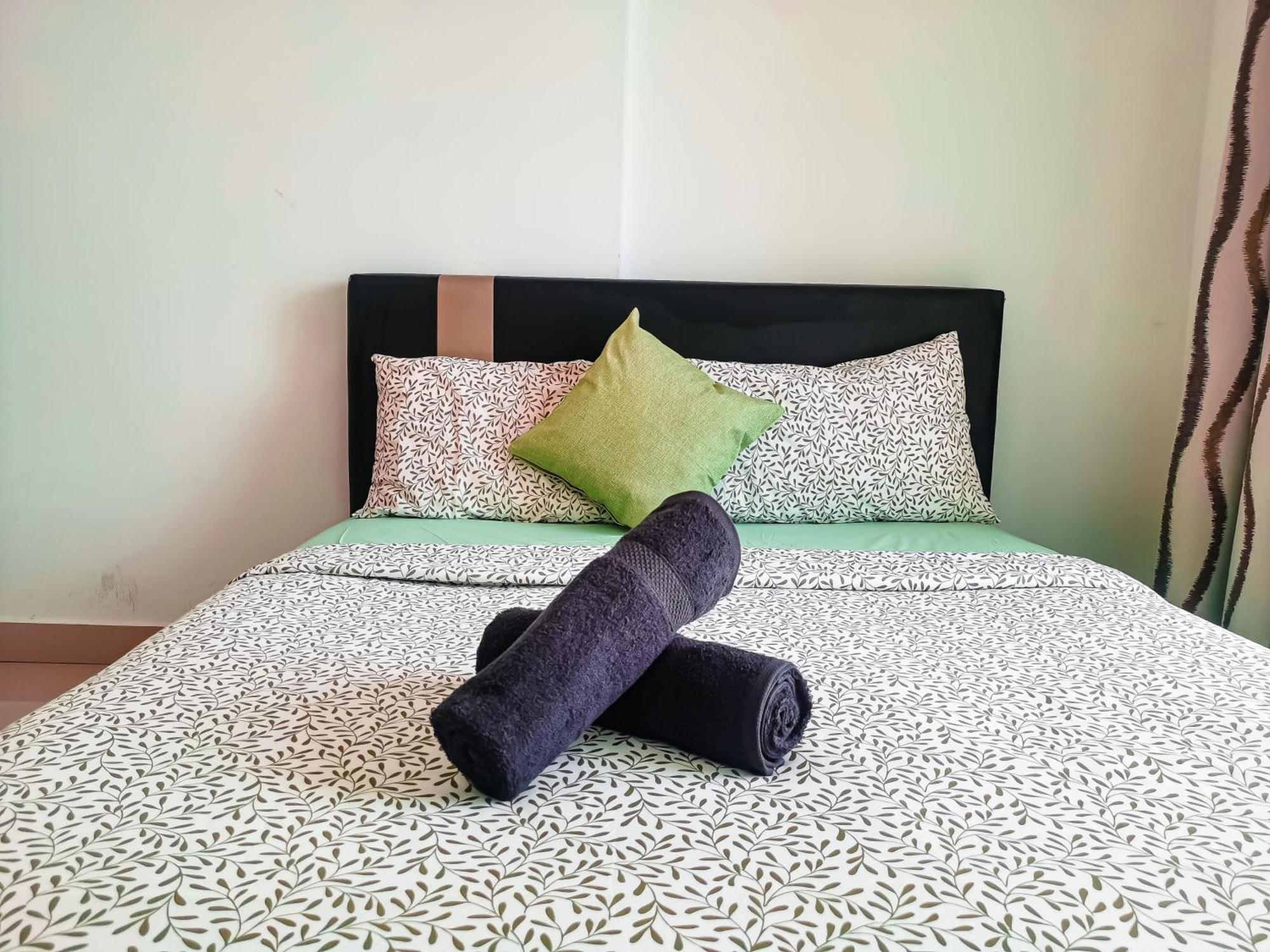 Family Suites At Mansion One By Maj Джордж Таун Екстериор снимка